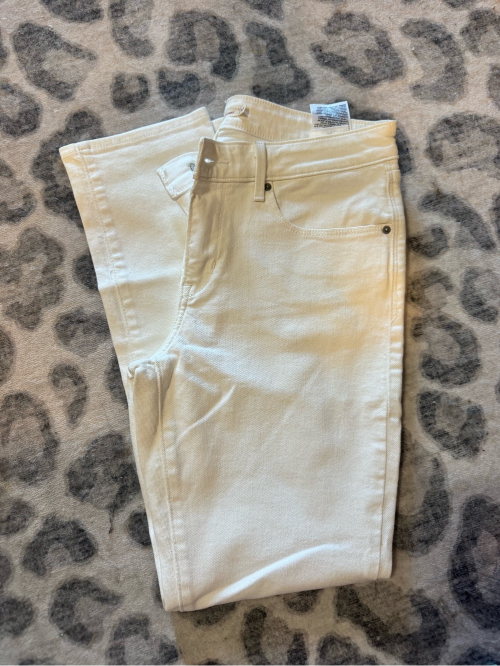 Levi's White Cropped Ankle Jeans